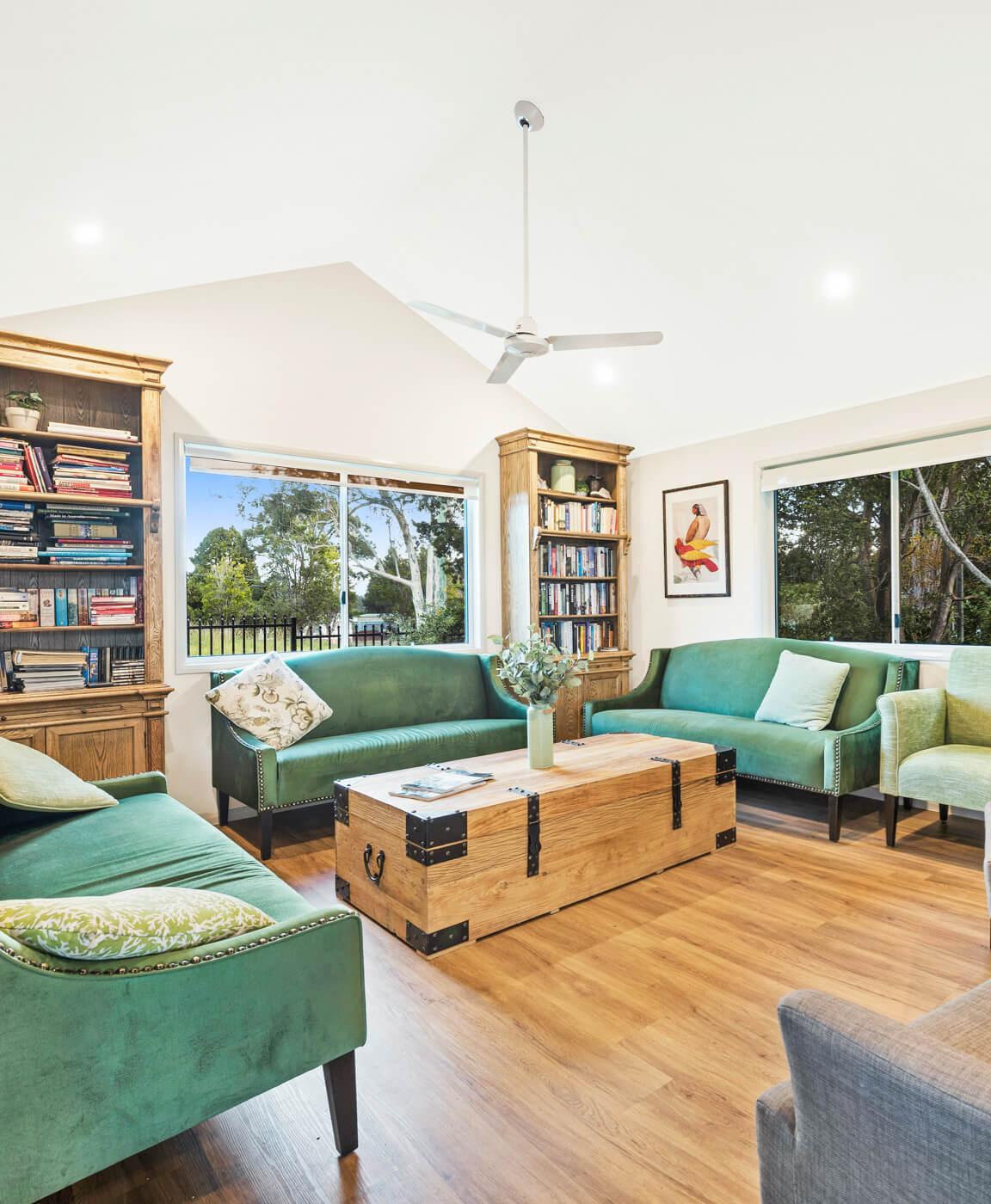 lake_macquarie_morriset_interior_m